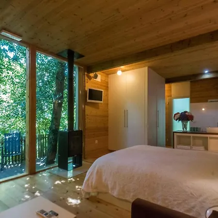 مكان تخييم Cabanas De Apriscos آكورونيا