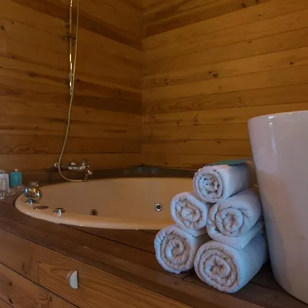 Cabanas De Apriscos مكان تخييم آكورونيا